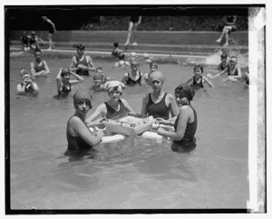 Swimming and Mah Jongg, the perfect combination. All images courtesy of the Museum of Jewish Heritage, NY