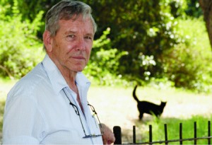 Author Amos Oz. Photo by Dan Porges. 