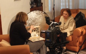 Bea Lewkowicz (left) interviews Jacqueline Khalastchi. Photo courtesy of Sephardi Voices UK.