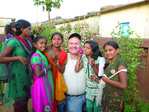 Jacob Sztokman with students enrolled in GPM-assisted schools. All photos courtesy of Gabriel Project Mumbai.