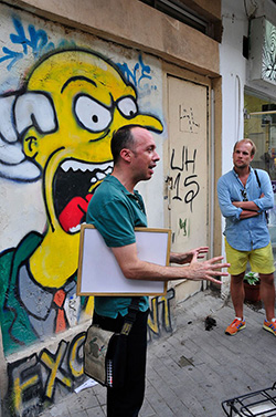 Guy Sharett leading a tour. Photo courtesy of Brigitta Stegherr. 