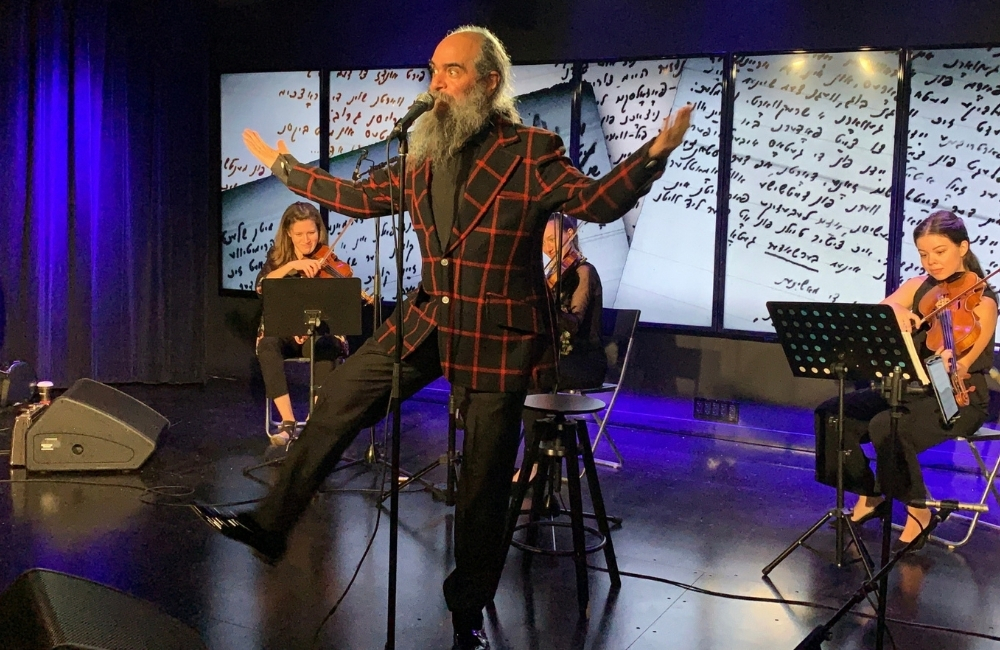 When History Sings in Yiddish
